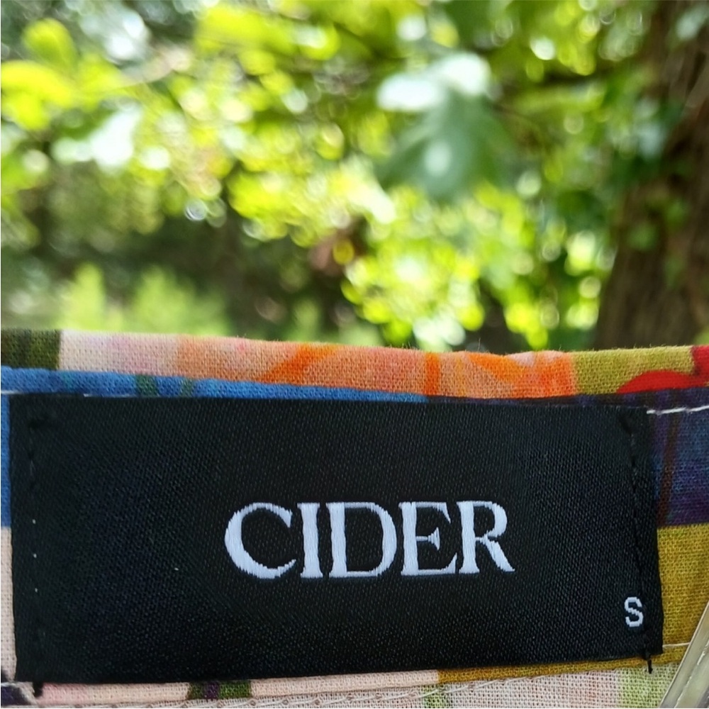 Cider Patchwork Top Rainbow Tulip Size Small - image 4